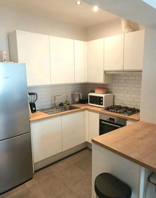 Beautiful 2 Bedroom Apartment In Place Flagey Bxl Bruxelles