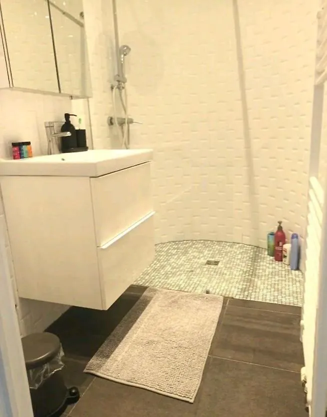 Beautiful 2 Bedroom Apartment In Place Flagey Bxl Bruxelles