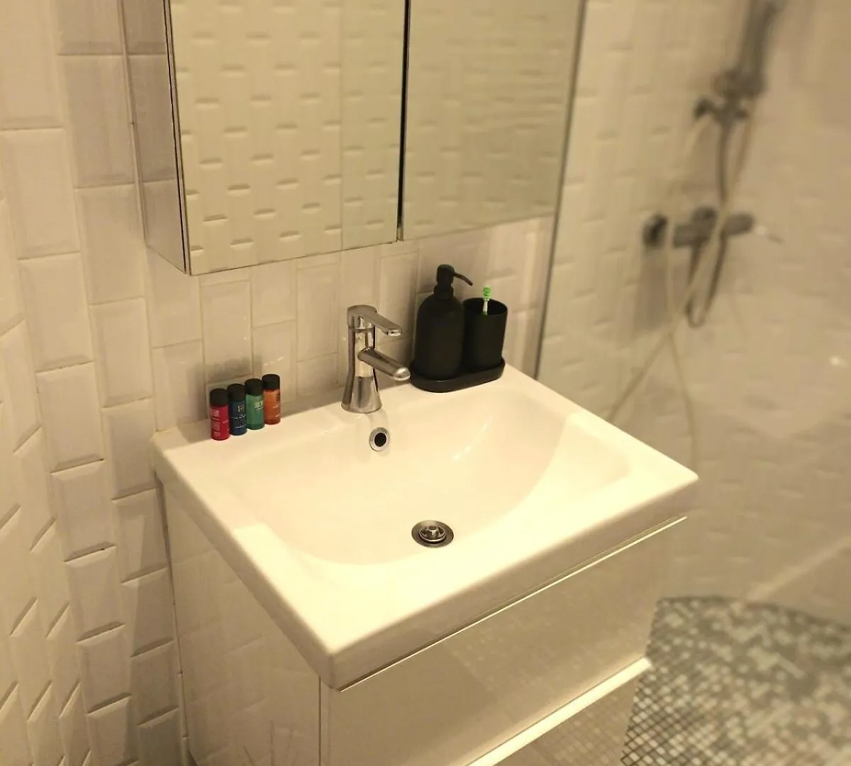 Beautiful 2 Bedroom Apartment In Place Flagey Bxl Bruxelles